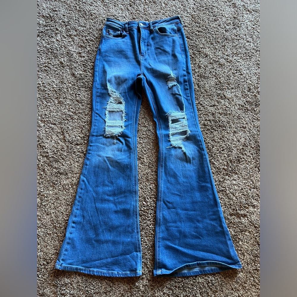 Boutique Cello brand hi-rise flares, size 11. 34-35” inseam. Like new.